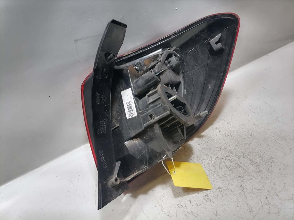 Dacia Sandero 2 original Rücklicht Rückleuchte Schlussleuchte links Bj.2016